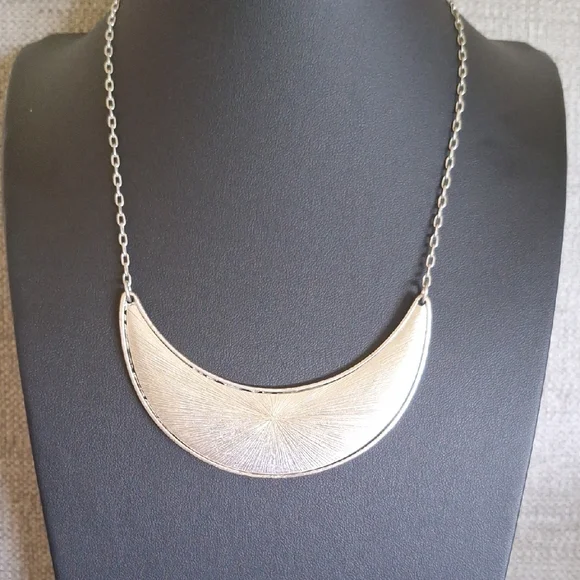 Nine West Silver and Blue Floral Necklace - Picture 5 of 5